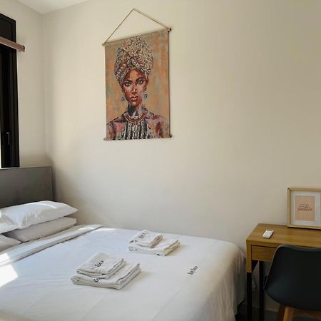 Spacious Apartment Near Monastiraki By Kozy Koala アテネ エクステリア 写真