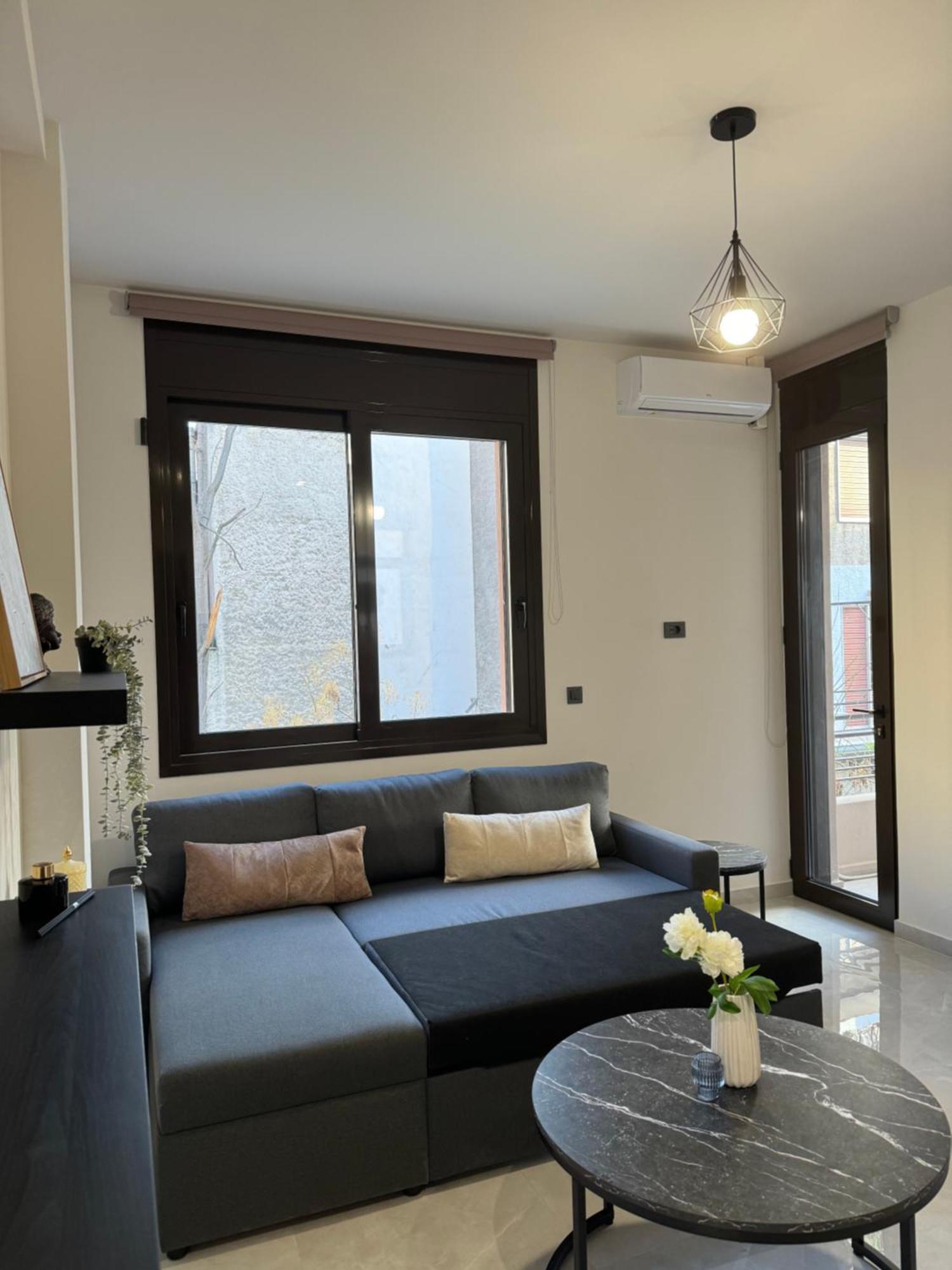 Spacious Apartment Near Monastiraki By Kozy Koala アテネ エクステリア 写真